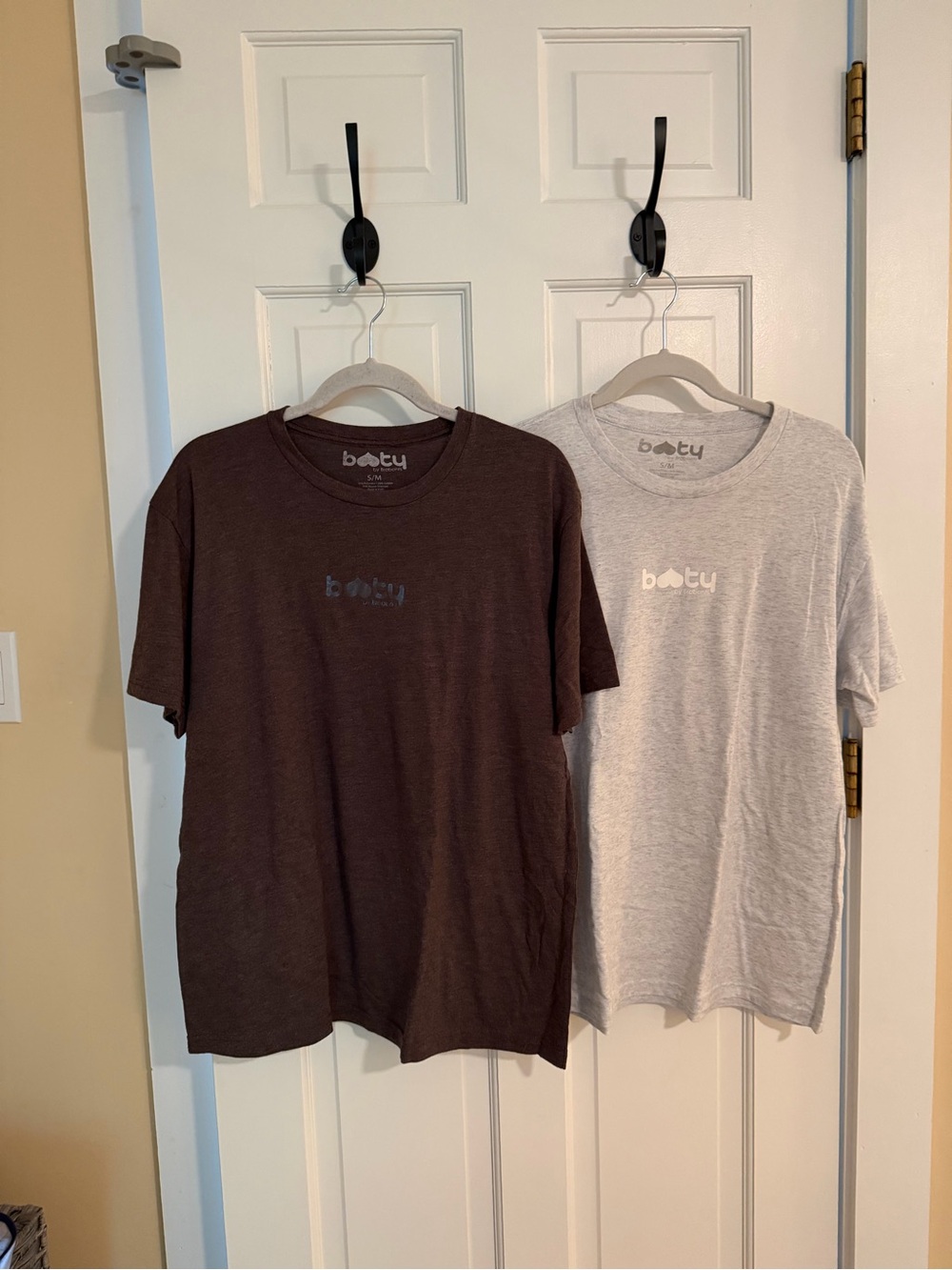Booty by Brabants Short Sleeve Tees in Light Gray and Charcoal